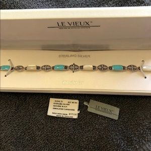 Le Vieux Bracelet